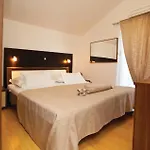 Gorgeous In Kalebova Luka Holiday home Razanj