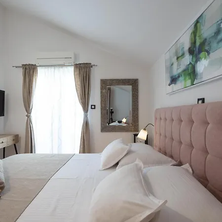 Pet Friendly In Kalebova Luka With Sauna * Razanj