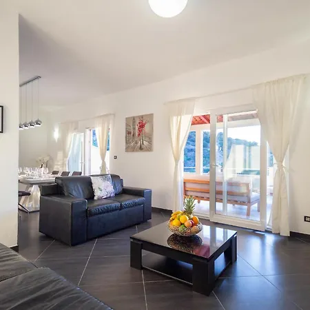 Luxurious In Kalebova Luka With Sauna * Ražanj