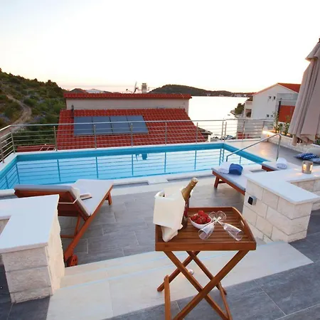 Luxuriöses Haus In Kalebova Luka Mit Sauna Ferienhaus Ražanj