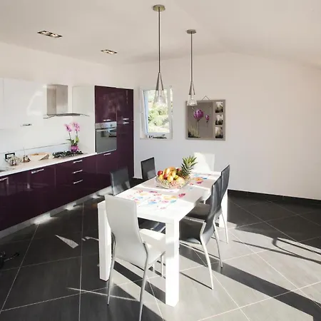 Ferienhaus Luxuriöses Haus In Kalebova Luka Mit Sauna Ražanj
