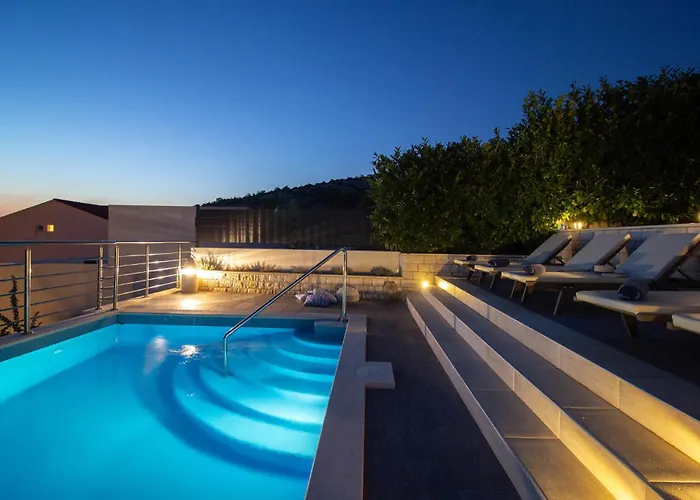 Gorgeous In Kalebova Luka *