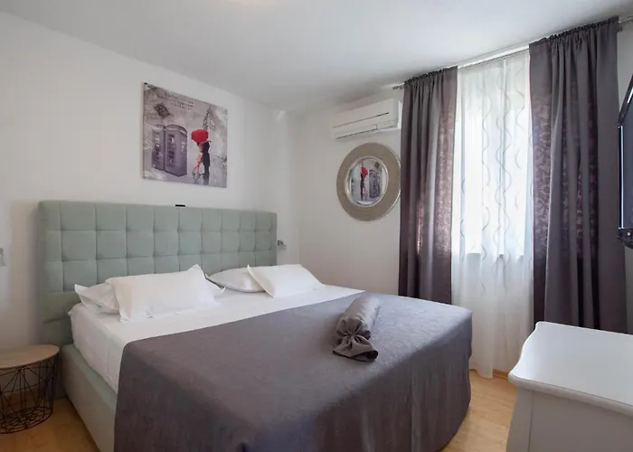 Gorgeous In Kalebova Luka * Ražanj