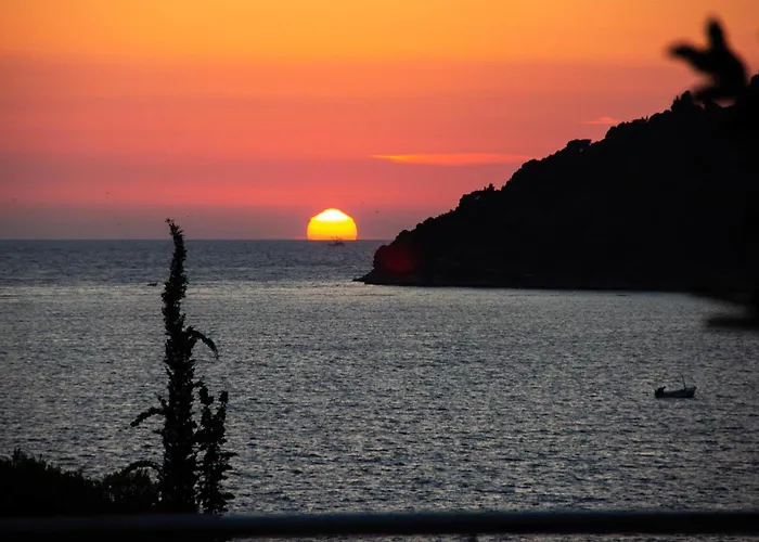 Gorgeous In Kalebova Luka Casa vacanze