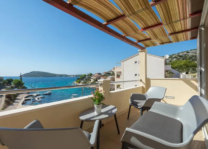 Gorgeous In Kalebova Luka * Razanj